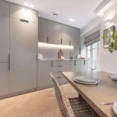 Amazing In Best Location Appartement